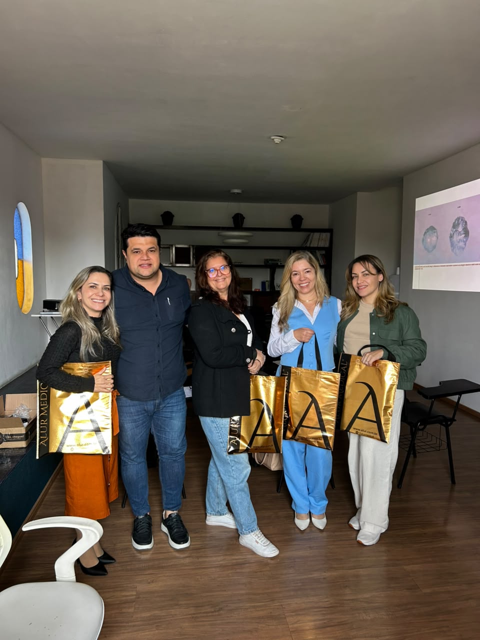Dra. Aline Lima — foto 23 da galeria de bastidores, atendimentos e formações